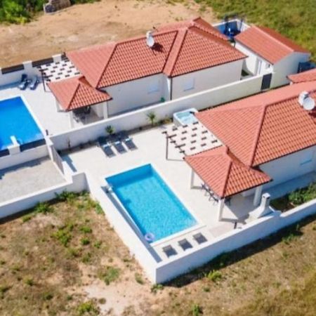 Villas Sabun - Modern House With Heated Pool Privlaka  Exterior photo