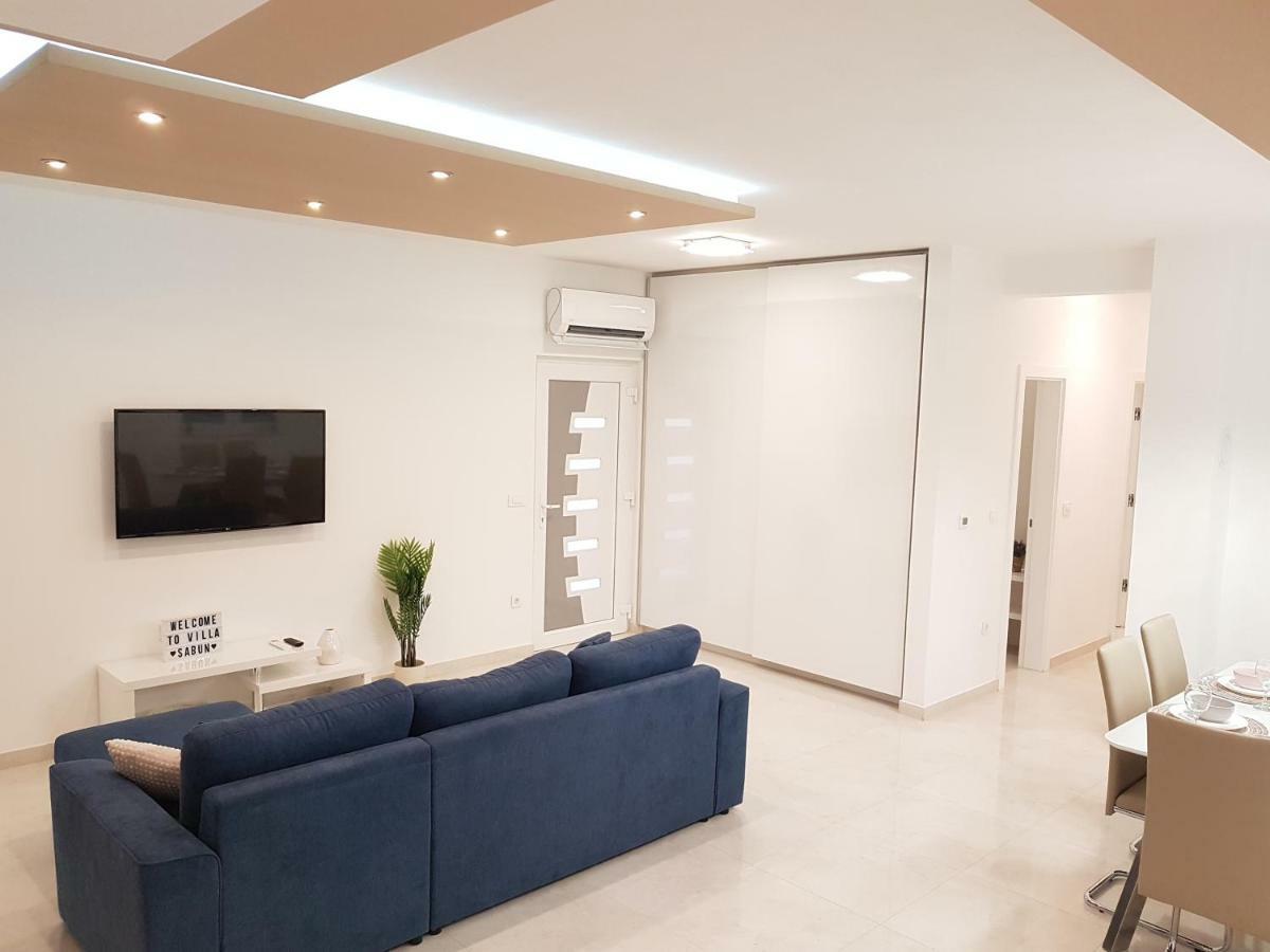 Villas Sabun - Modern House With Heated Pool Privlaka  Exterior photo